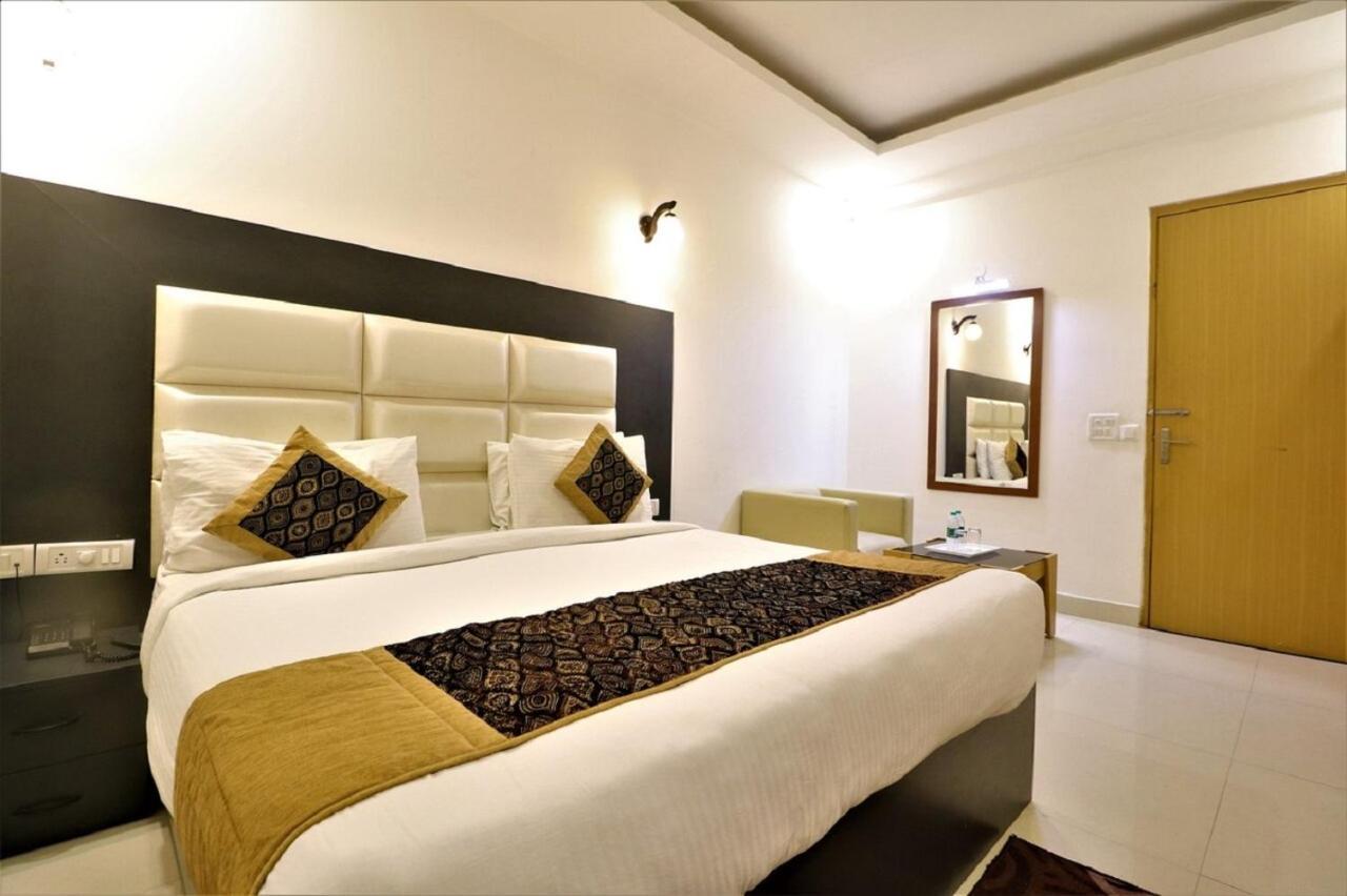Aerocity Hotel Jindal Palace Delhi- A Well Hygiene Property"All Staff Vaccinated " ニューデリー エクステリア 写真